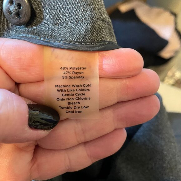 Talbots Comfy Women's Gray Side Zip Ankle Length Trousers with Stretch Size 8P - Picture 5 of 5